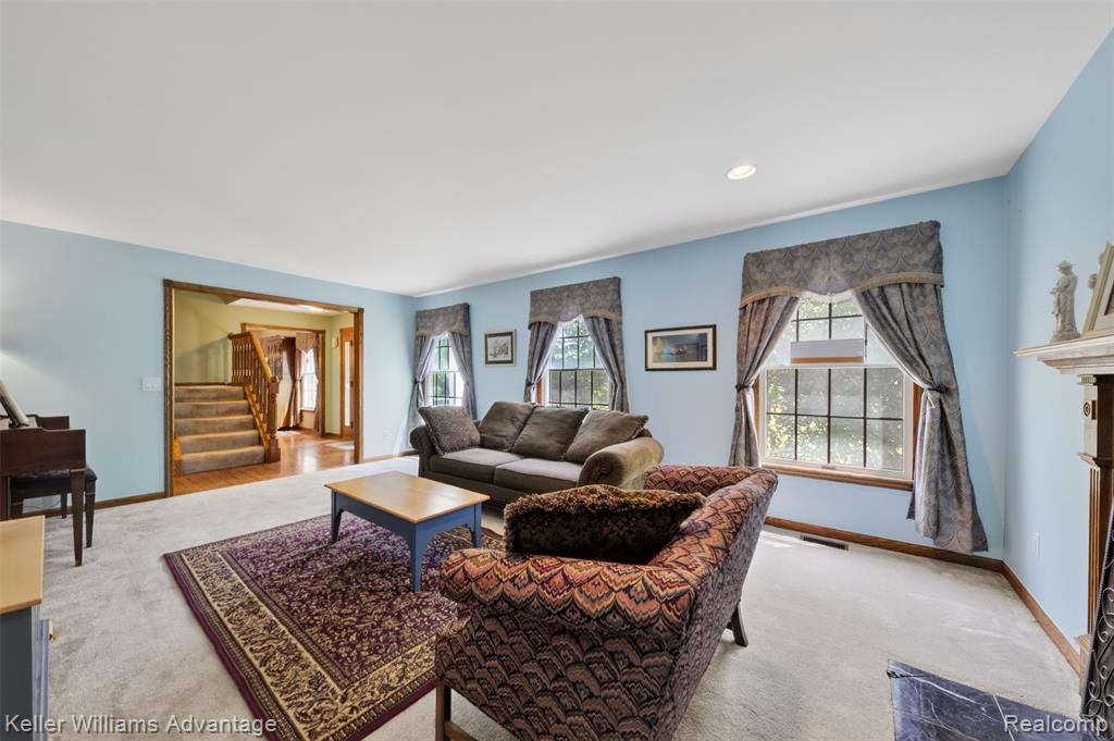 property viewer photo 24