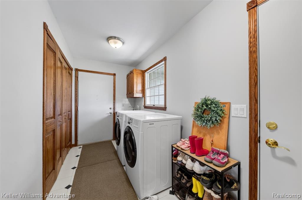 property viewer photo 38