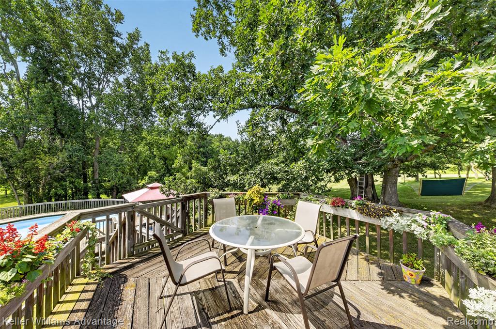 property viewer photo 9