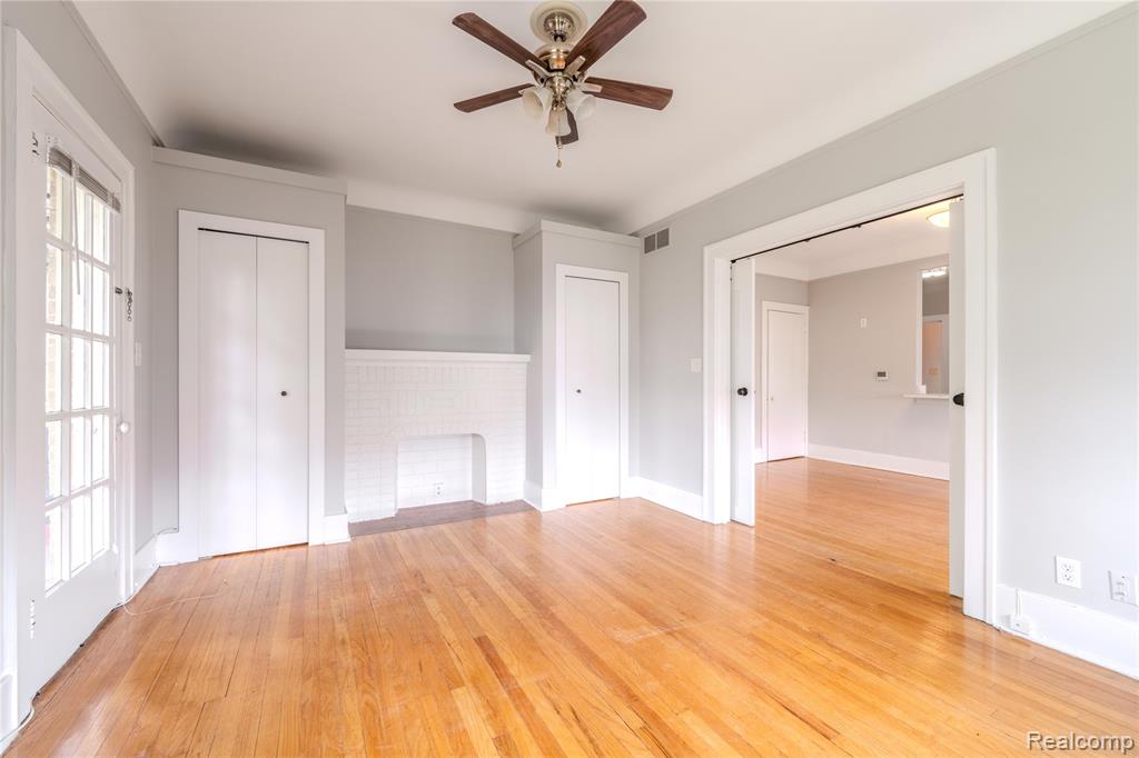 property viewer photo 8