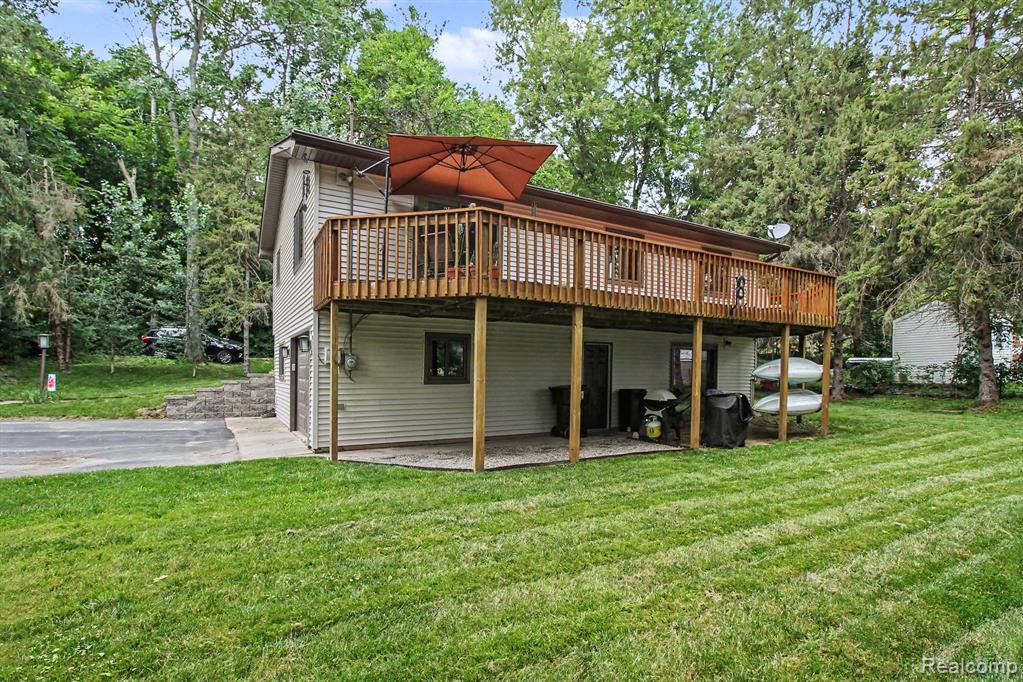 main property photo 16