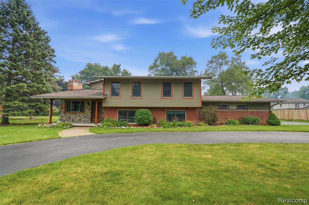 main property photo 1