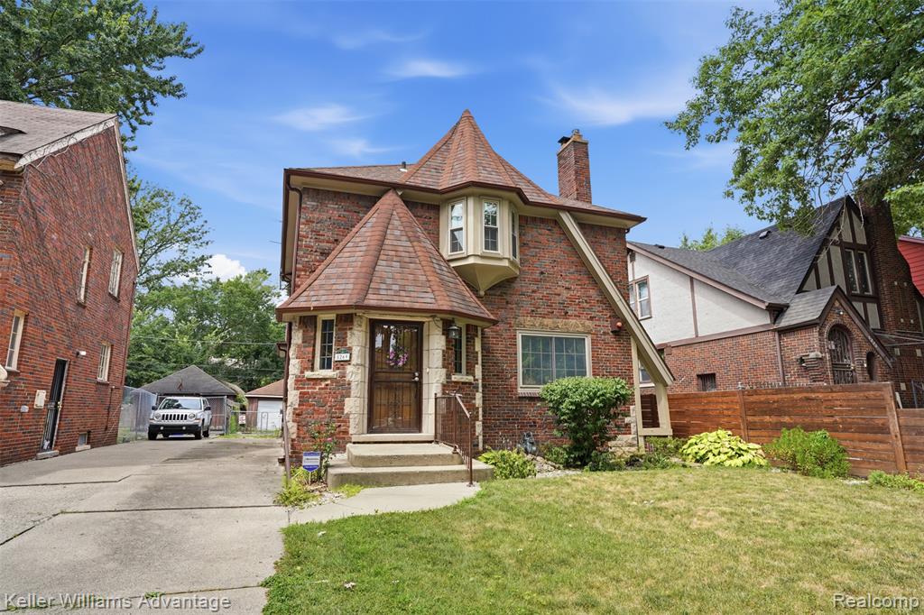 main property photo 31