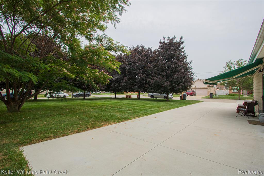 main property photo 24