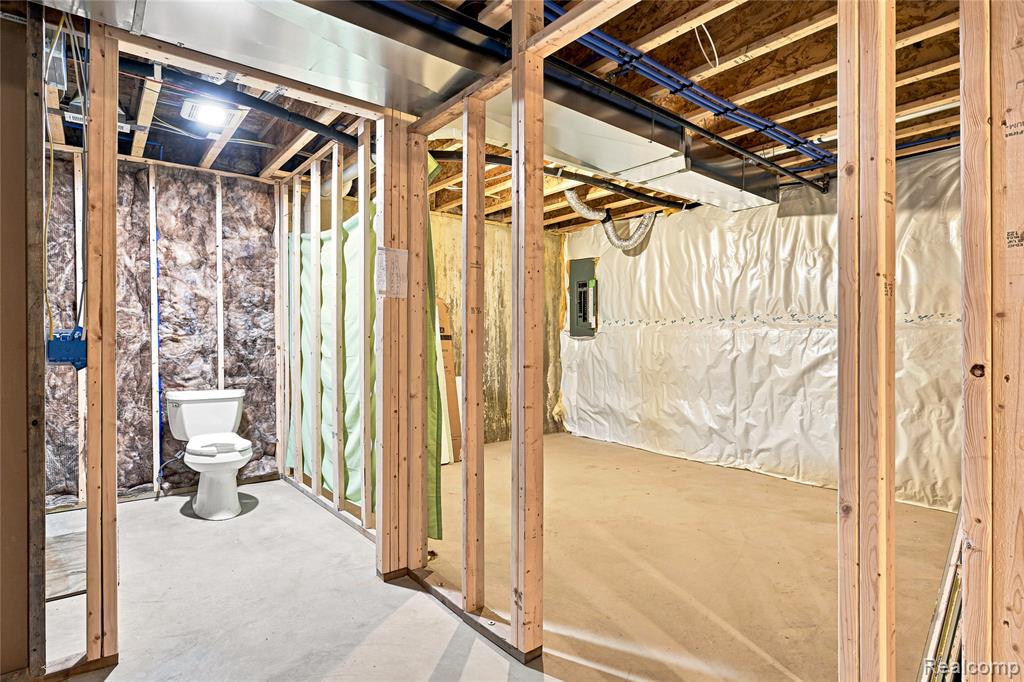 main property photo 50