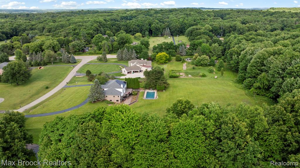 main property photo 66