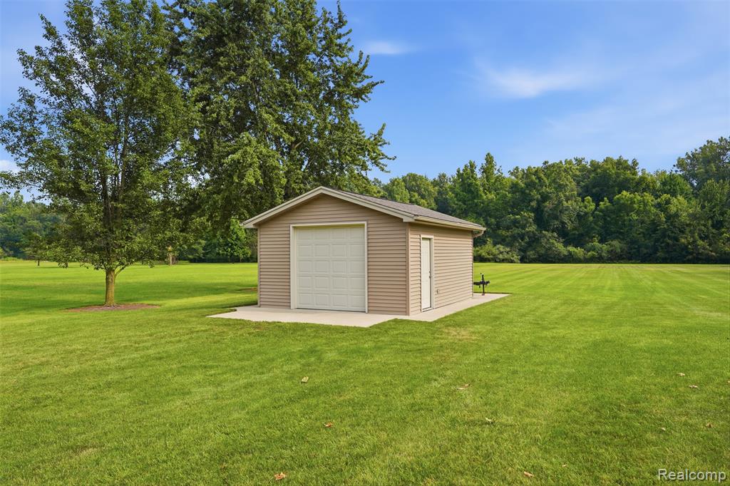 main property photo 50
