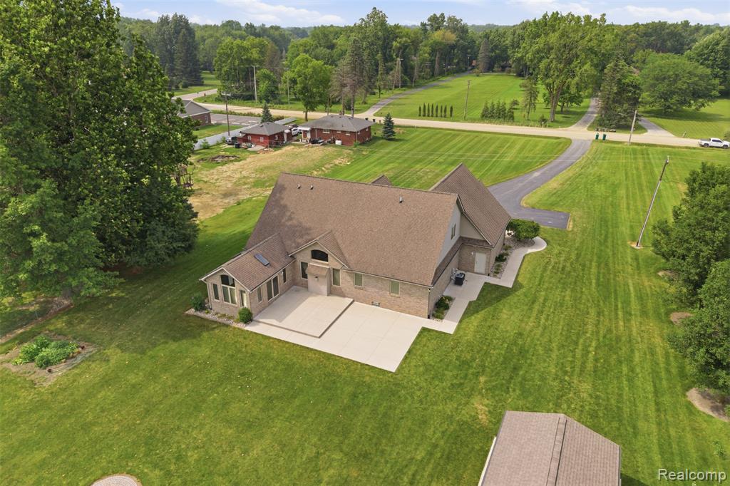 main property photo 59