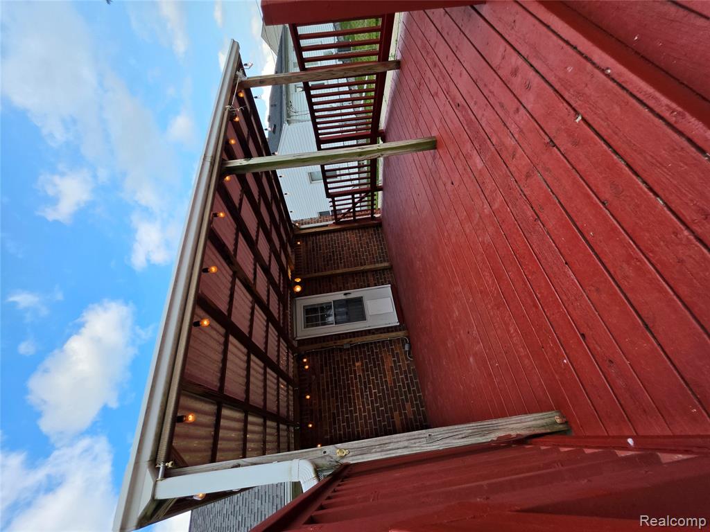 main property photo 34