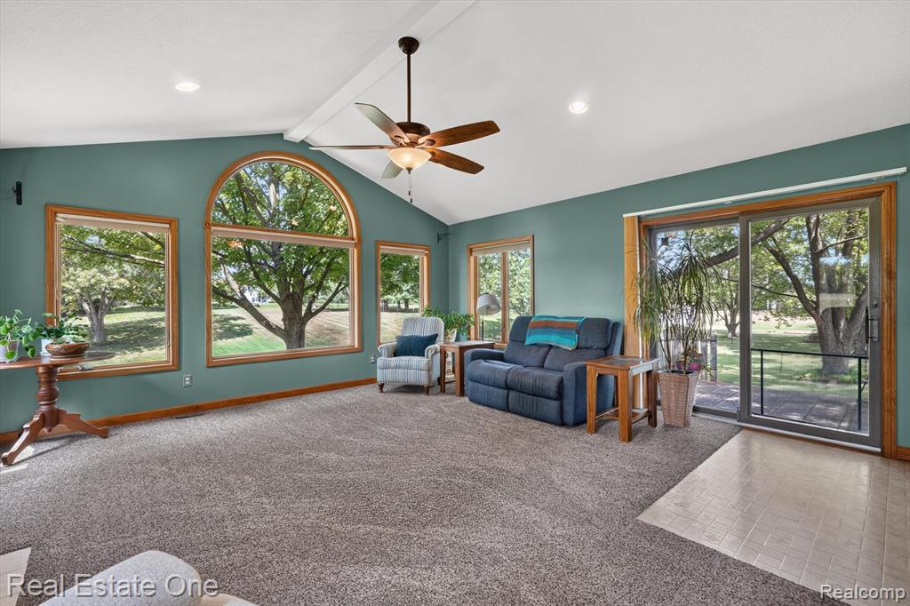 property viewer photo 12