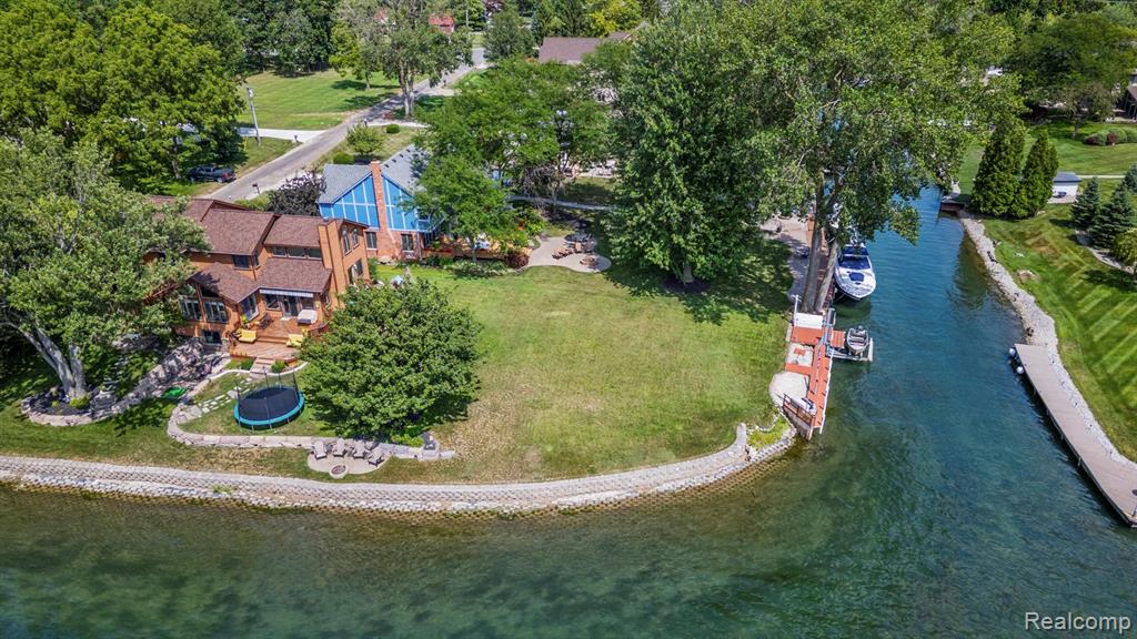 main property photo 41