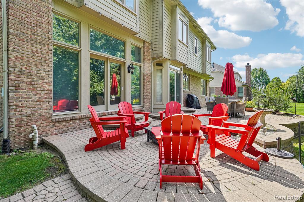 main property photo 50