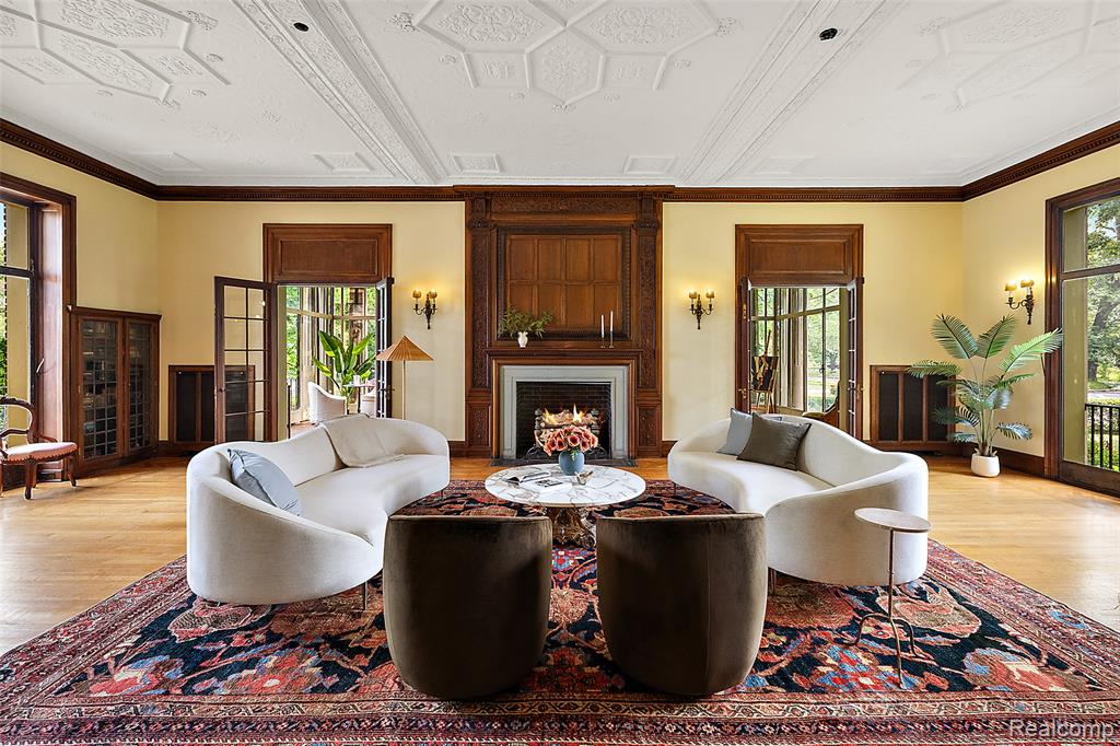 main property photo 16