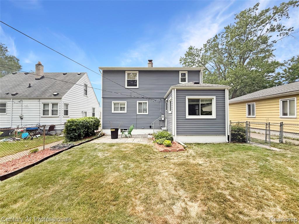 main property photo 2