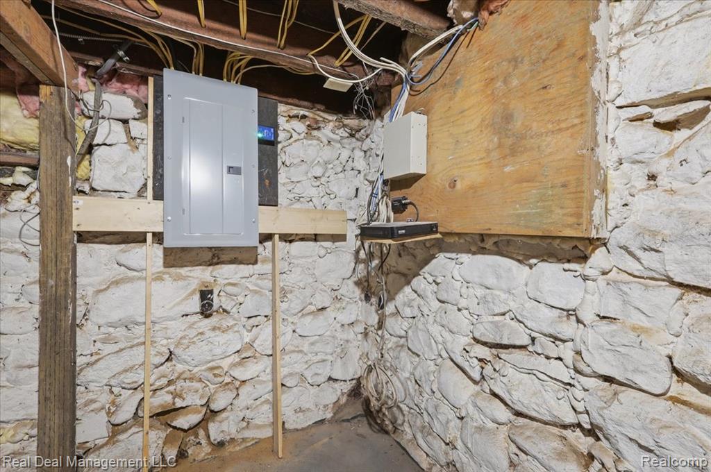 main property photo 47