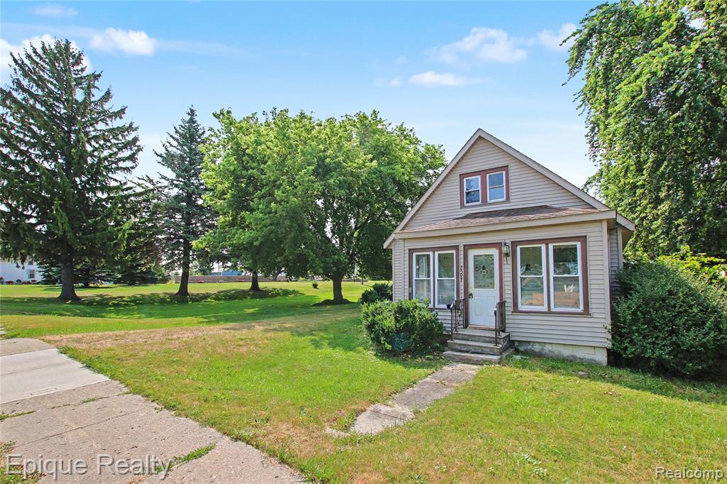 main property photo 20