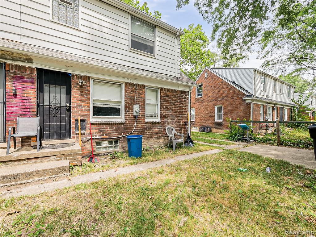 main property photo 9