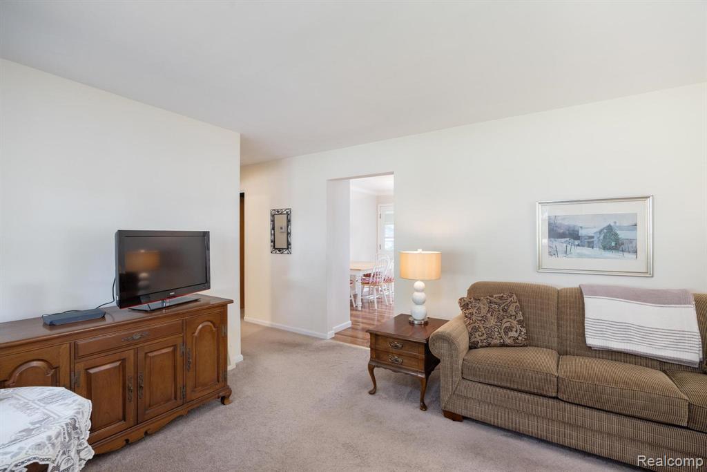 property viewer photo 2