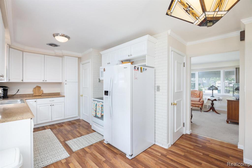 property viewer photo 7