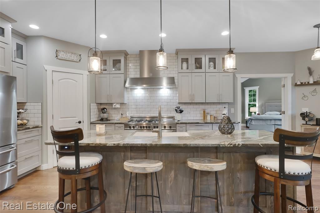 property viewer photo 18