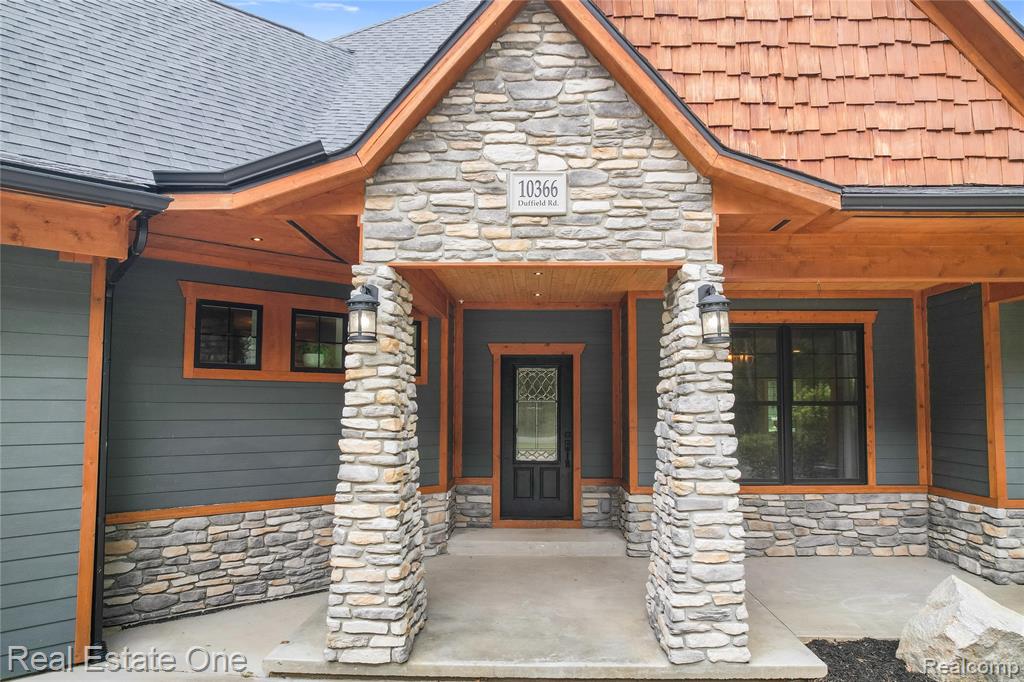 property viewer photo 2