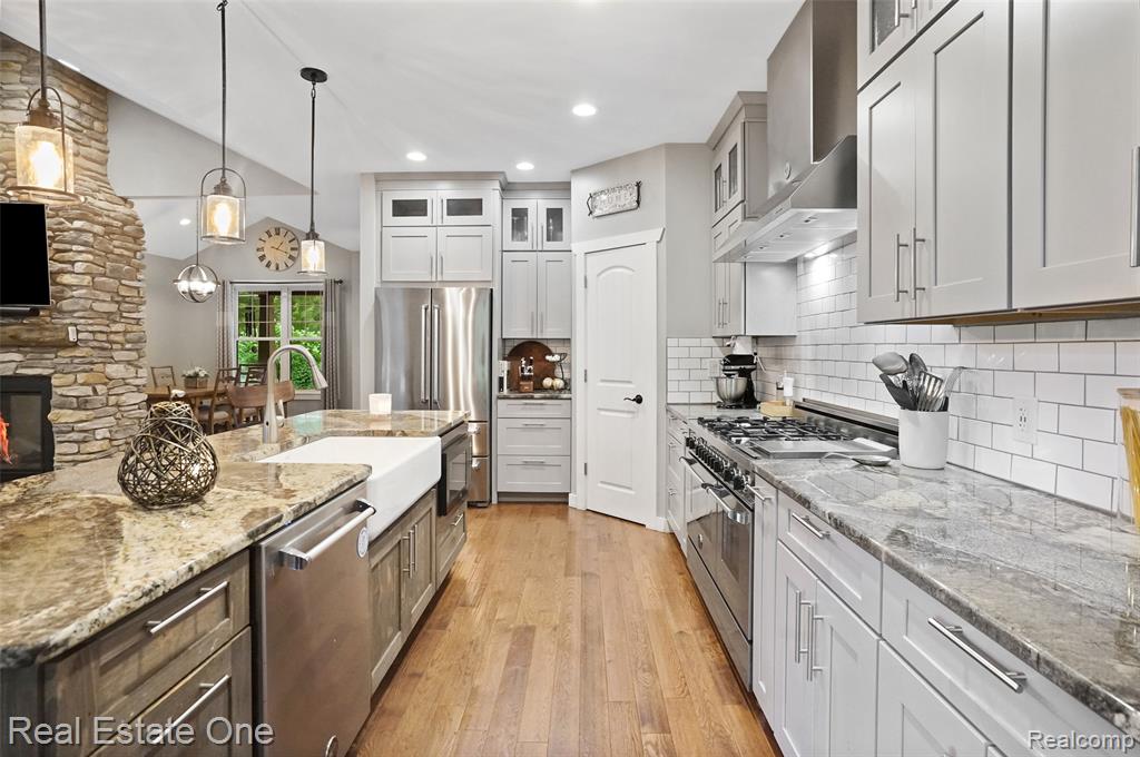 property viewer photo 20