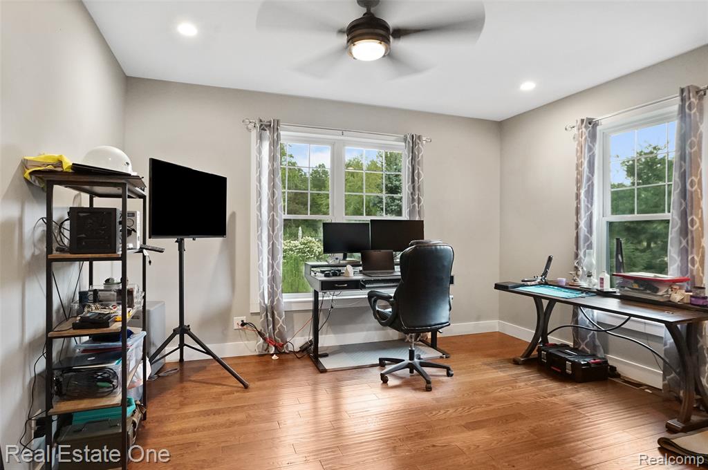 property viewer photo 32