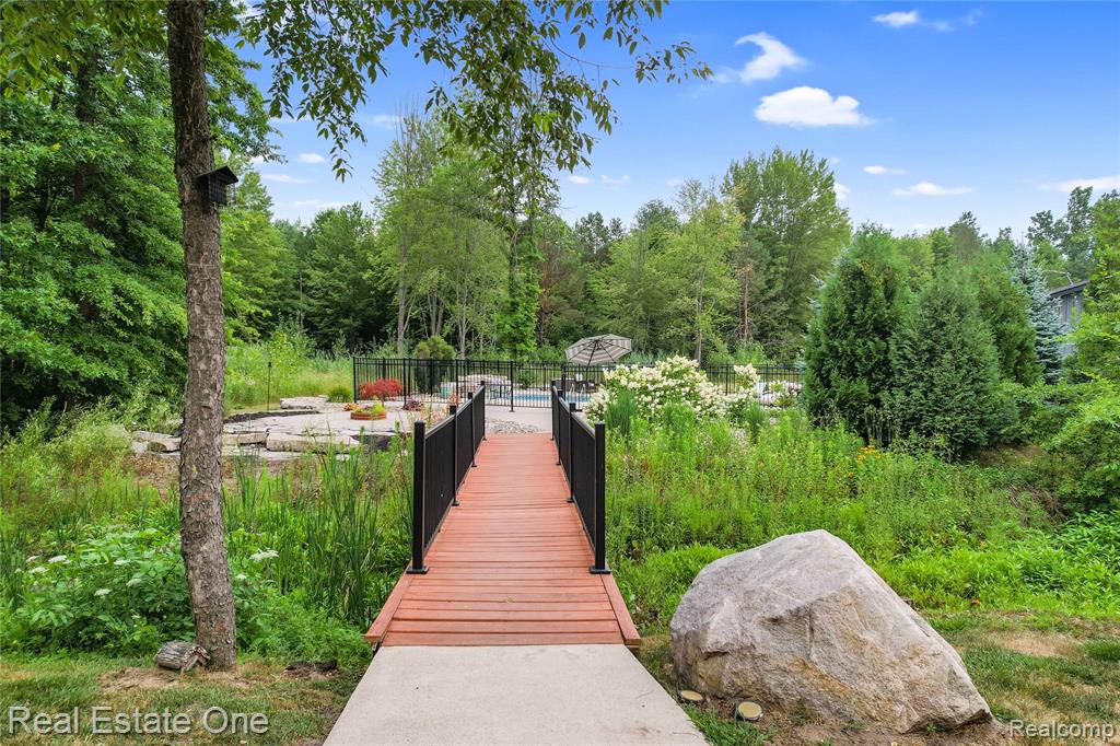 property viewer photo 53