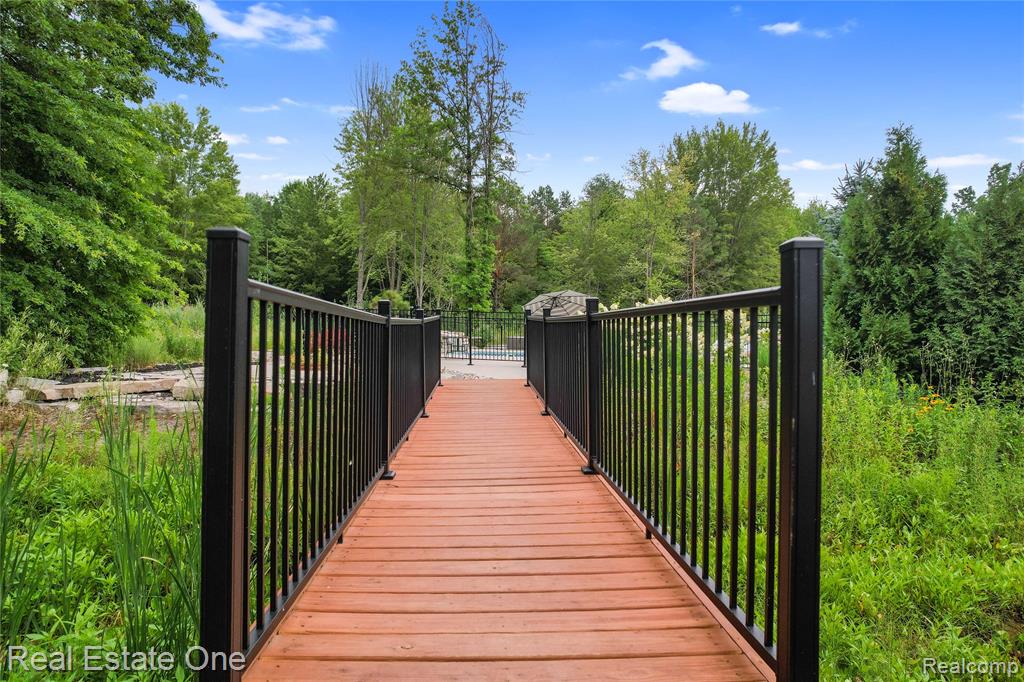property viewer photo 54