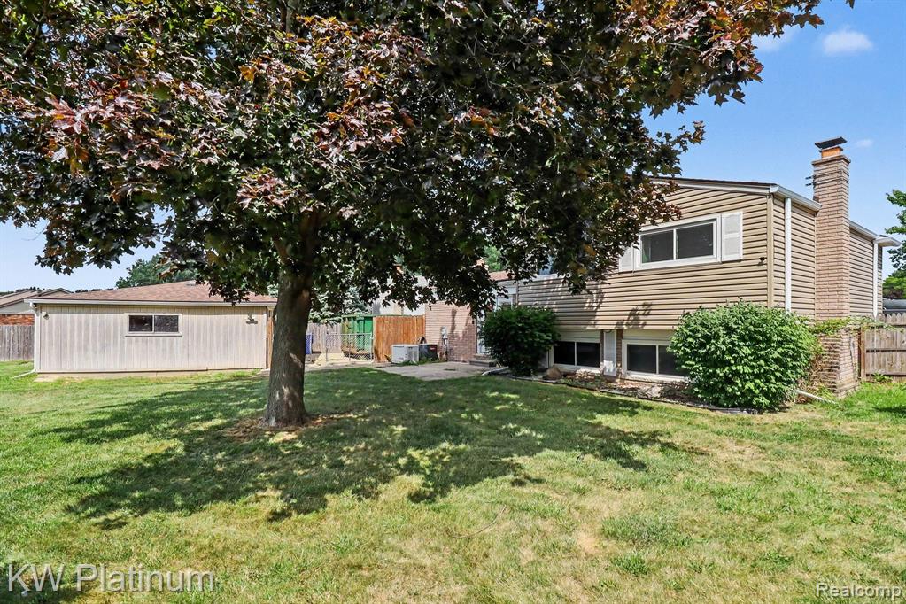 main property photo 24