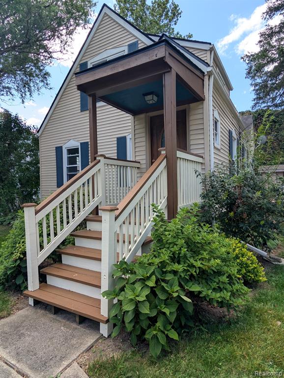 main property photo 45