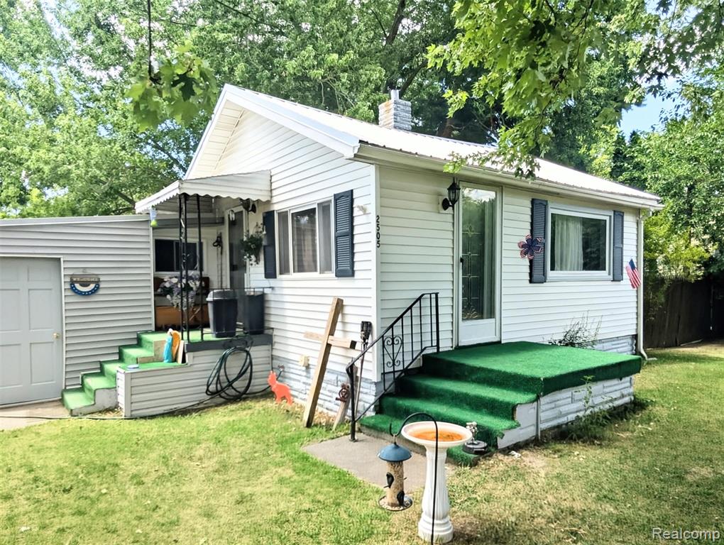 main property photo 18