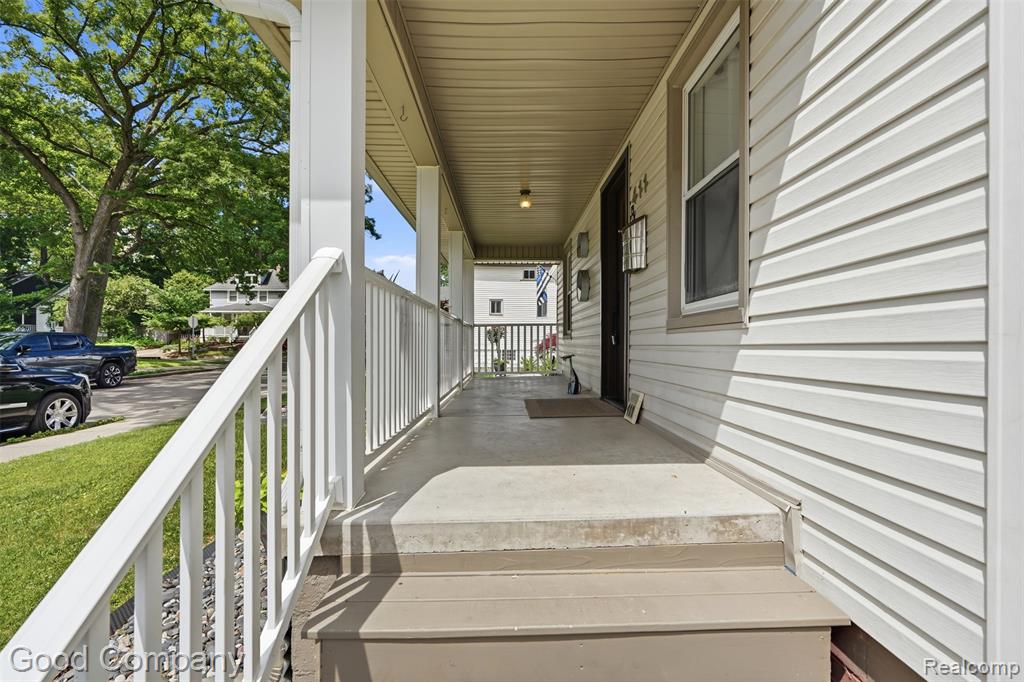main property photo 36