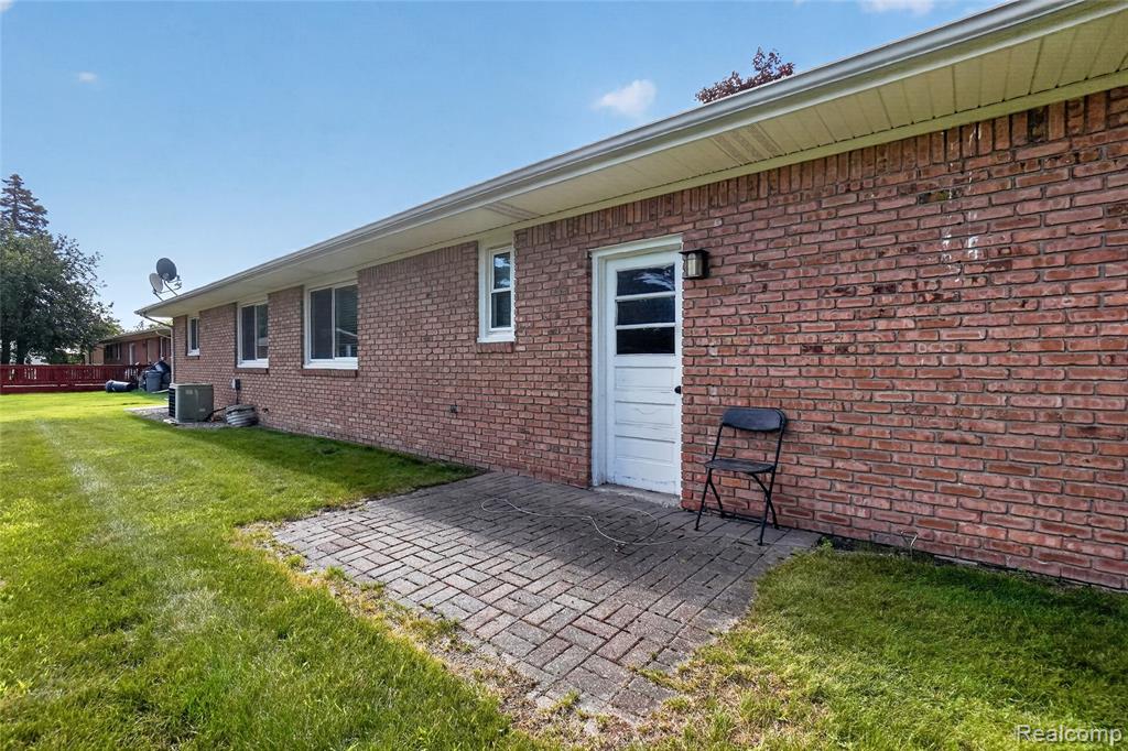 main property photo 35