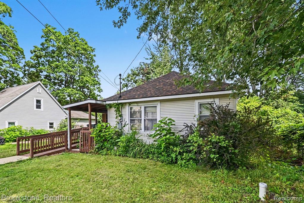 main property photo 20