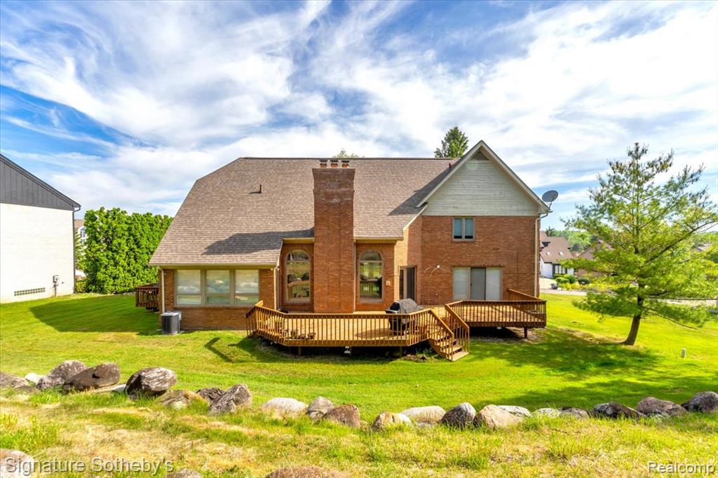 main property photo 23