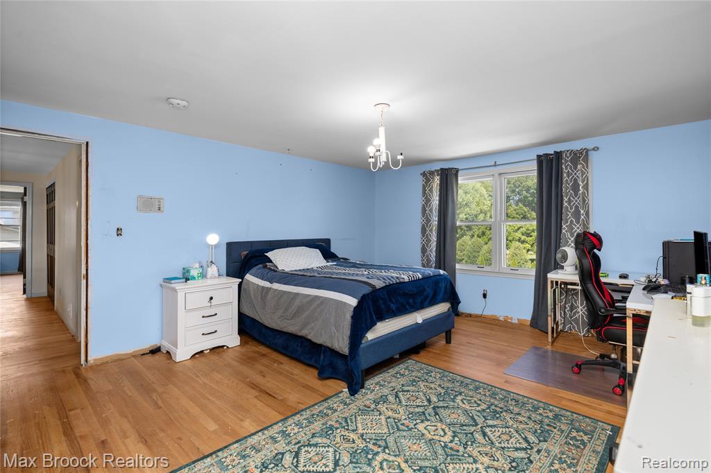 main property photo 50