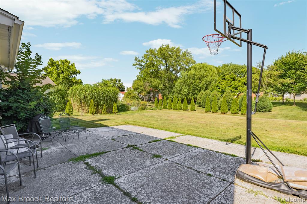 main property photo 66