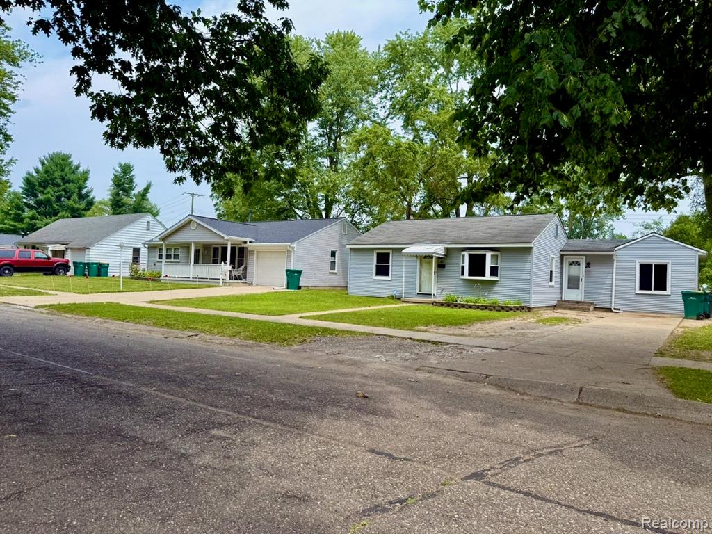 main property photo 35