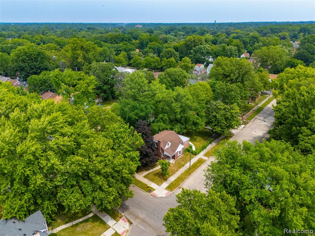 main property photo 50
