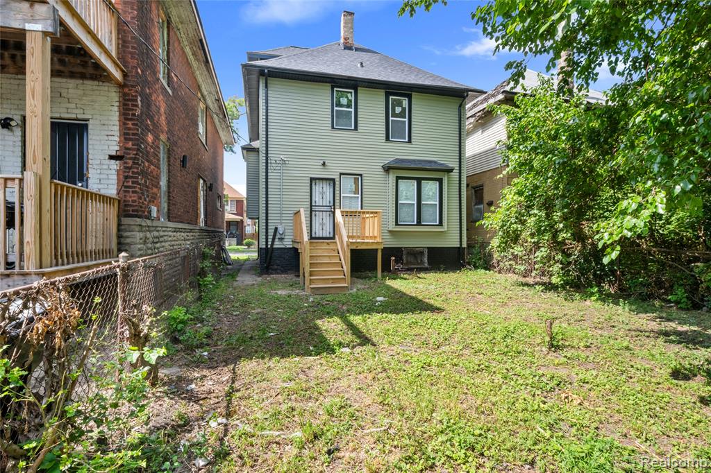 main property photo 20