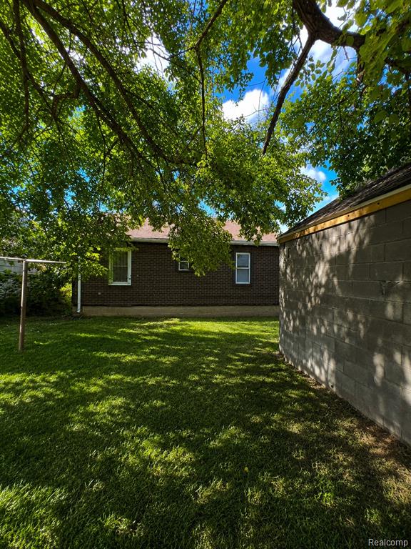 main property photo 21