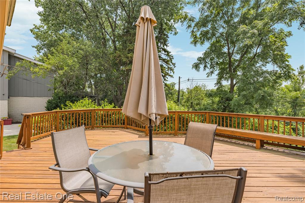 main property photo 77
