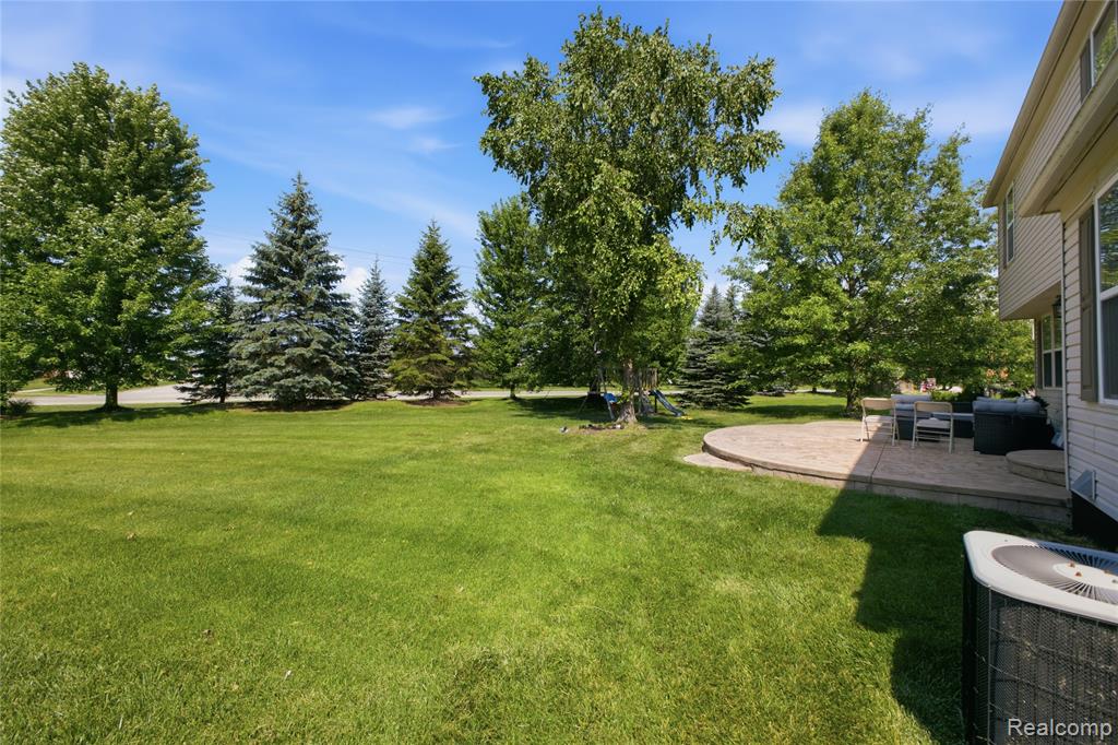 main property photo 19