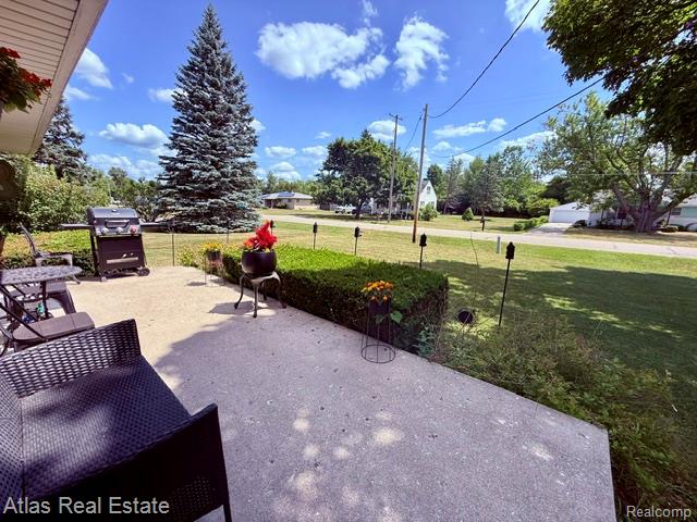 main property photo 7