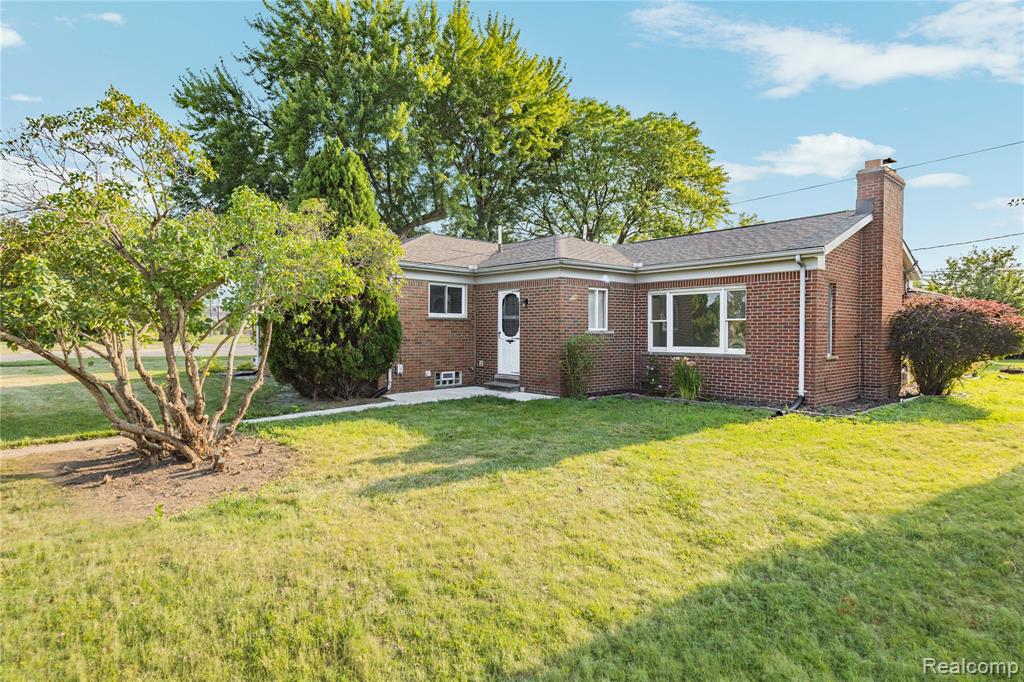 main property photo 48