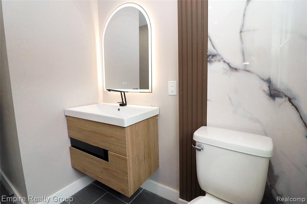 main property photo 57