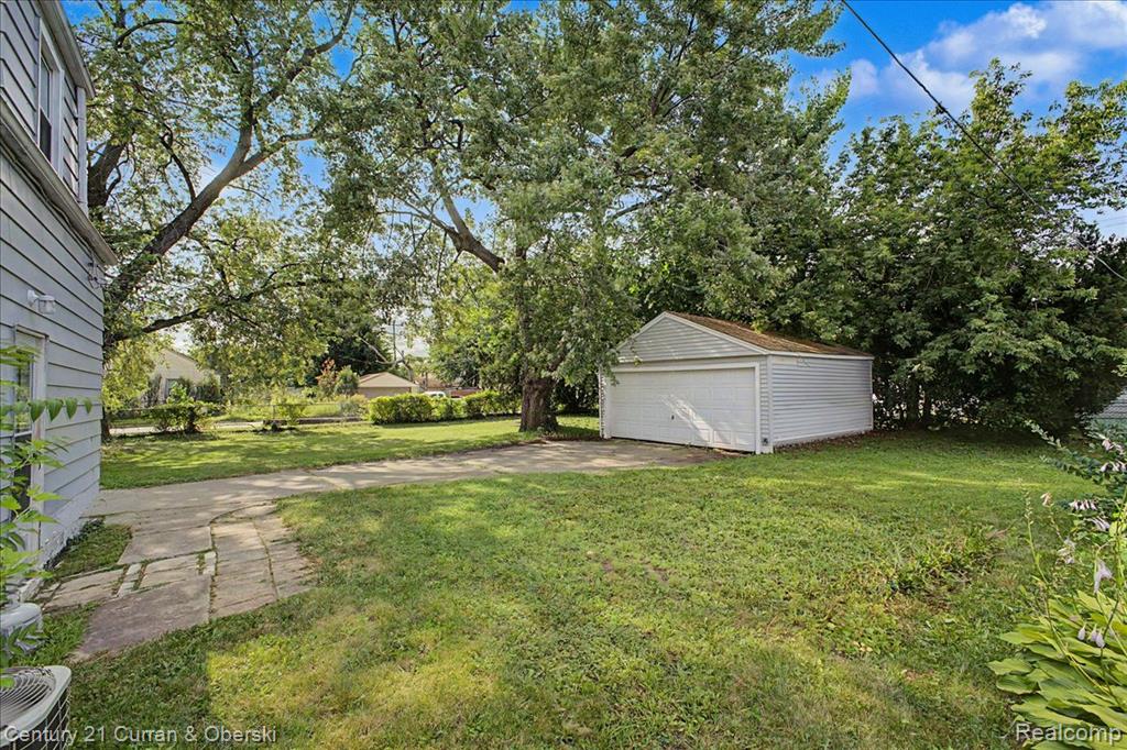 main property photo 27