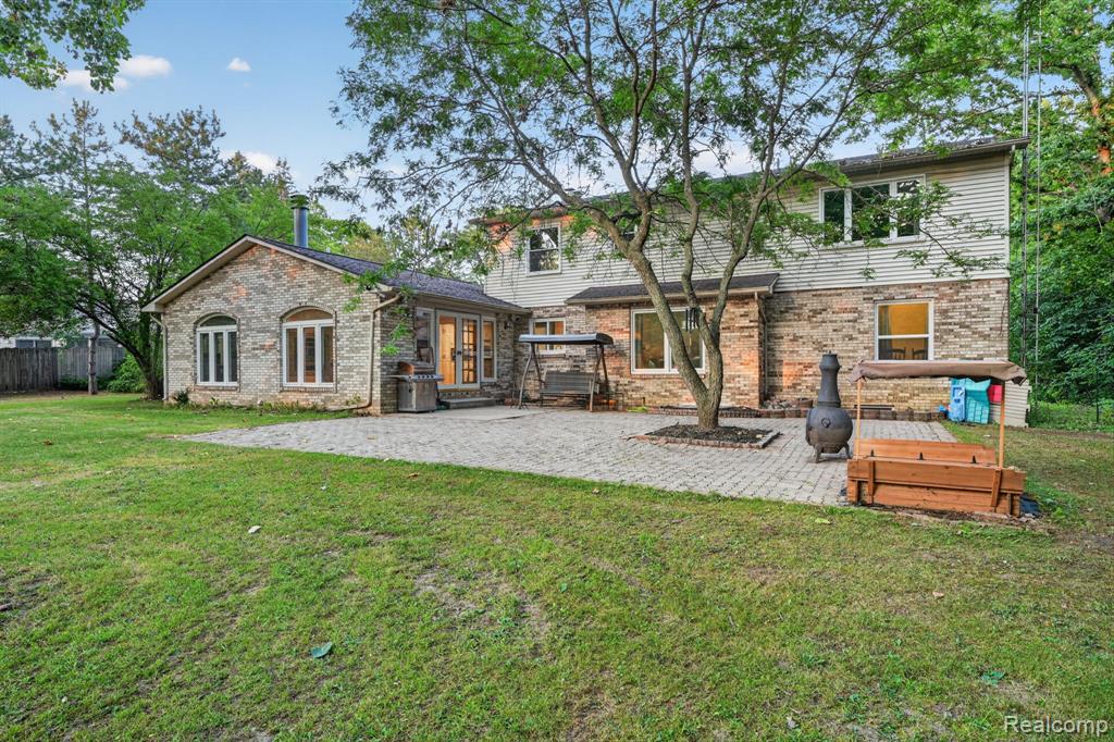 main property photo 50
