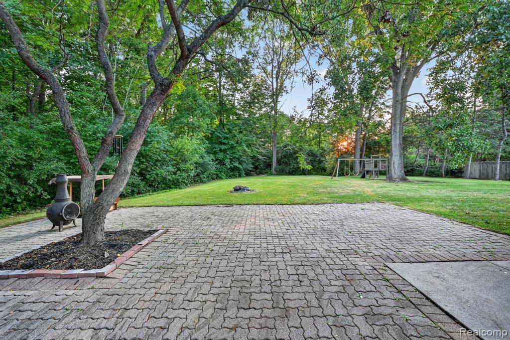 main property photo 58